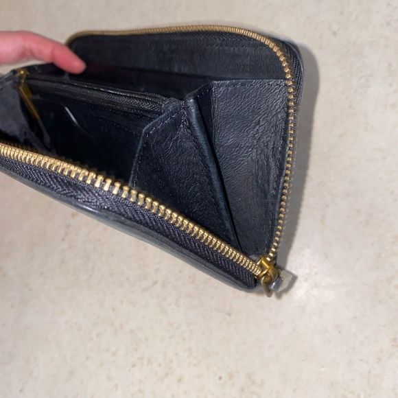 LIEBESKIND Berlin Paper Bag Sally Black Leather Envelope Wallet - Picture 6 of 10